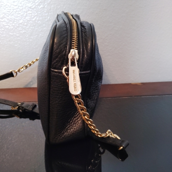 Michael Kors Crossbody Gold Chain Strap Black Leather - Picture 6 of 16